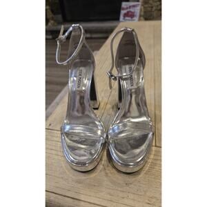 Steve Madden Veronika Silver Platform Sandals Women's Size 6.5